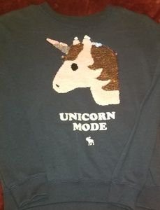 Flip sequins unicorn graphic sweatshirt